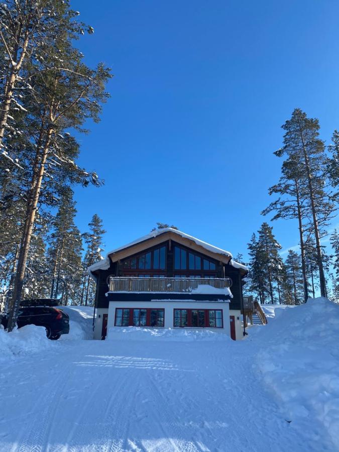Varijlyan Salen  Bagian luar foto