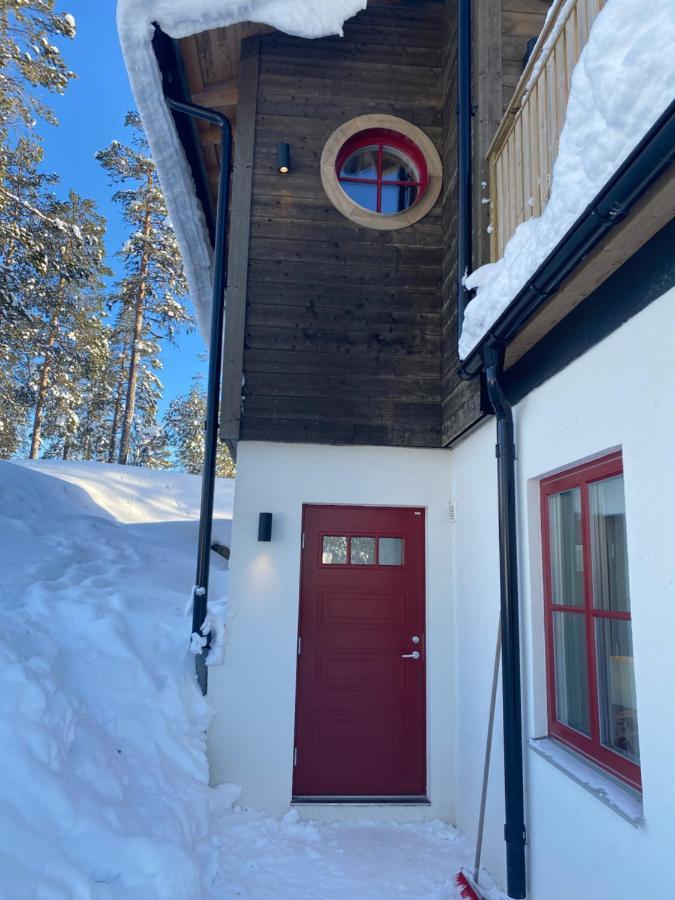 Varijlyan Salen  Bagian luar foto