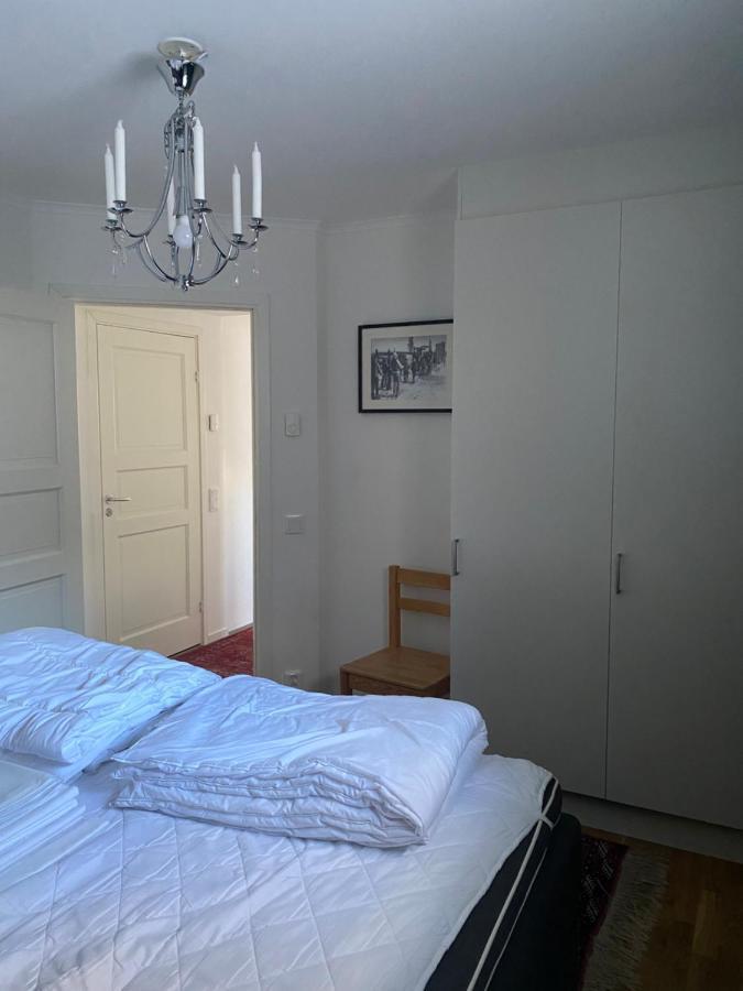 Varijlyan Salen  Bagian luar foto